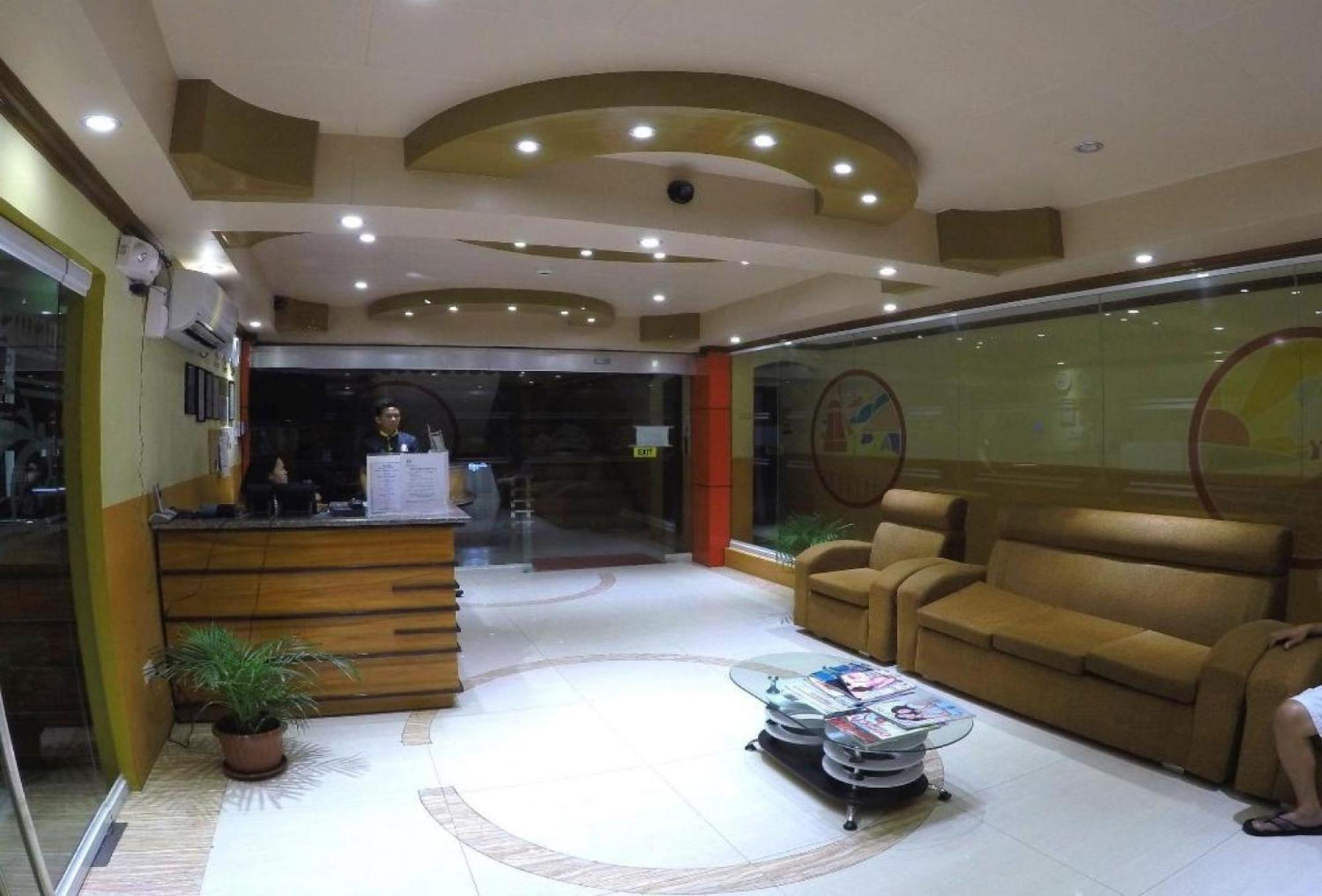 Reddoorz Plus @ Taj Hotel Tuguegarao Eksteriør bilde