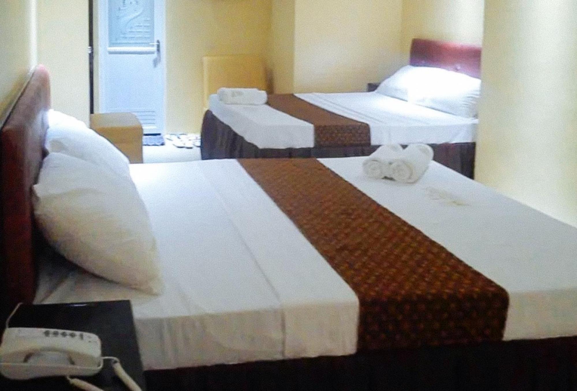 Reddoorz Plus @ Taj Hotel Tuguegarao Eksteriør bilde