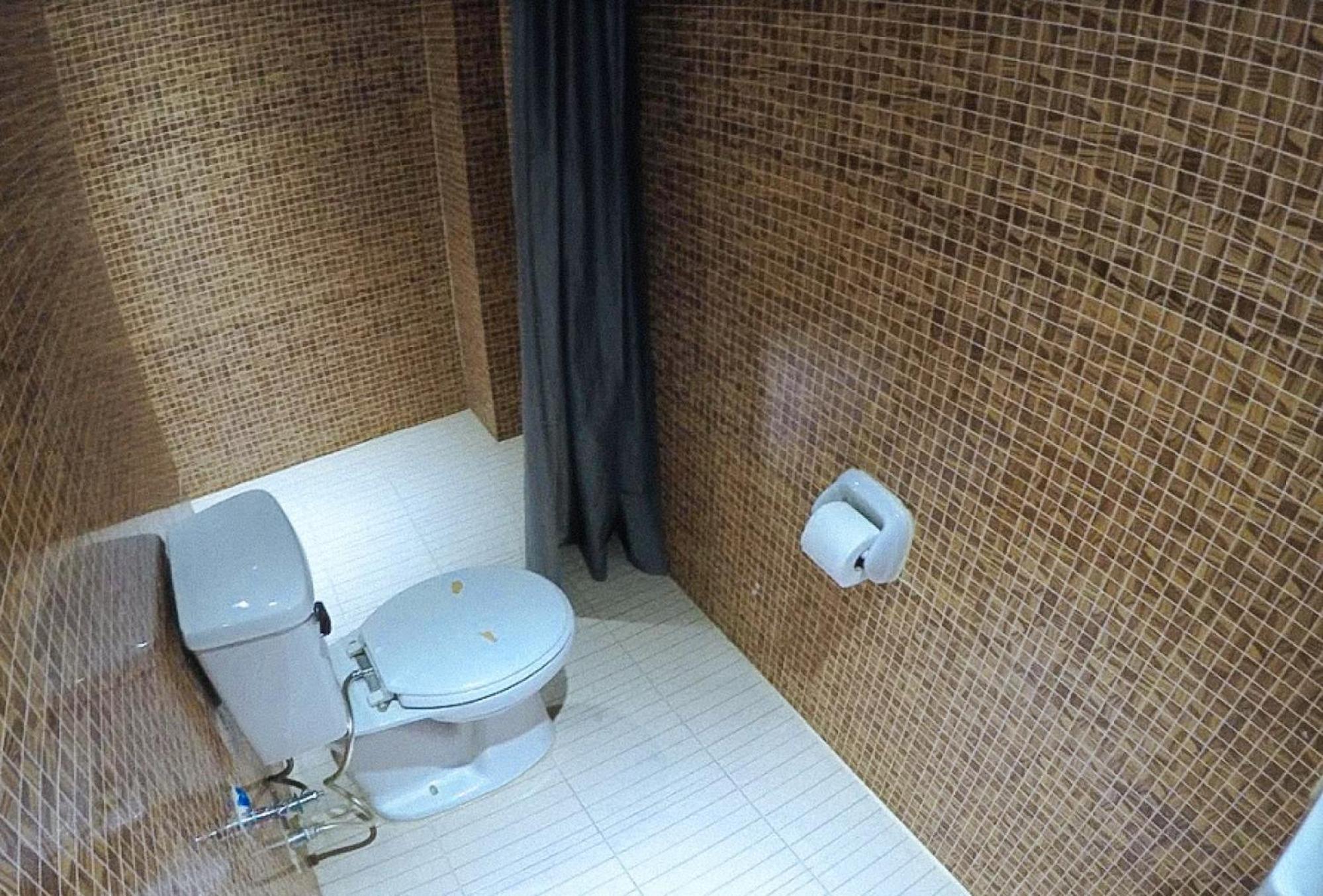 Reddoorz Plus @ Taj Hotel Tuguegarao Eksteriør bilde