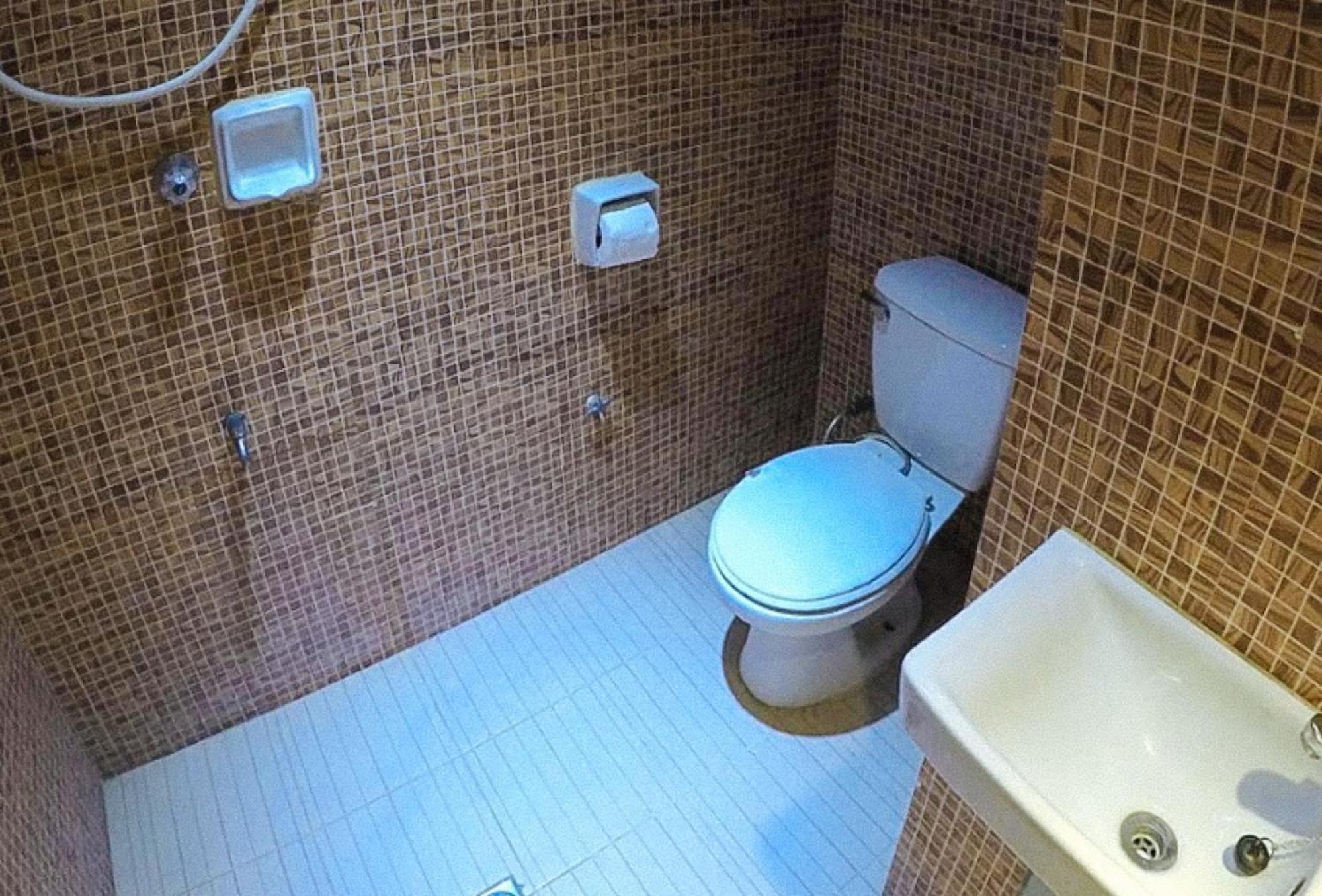 Reddoorz Plus @ Taj Hotel Tuguegarao Eksteriør bilde